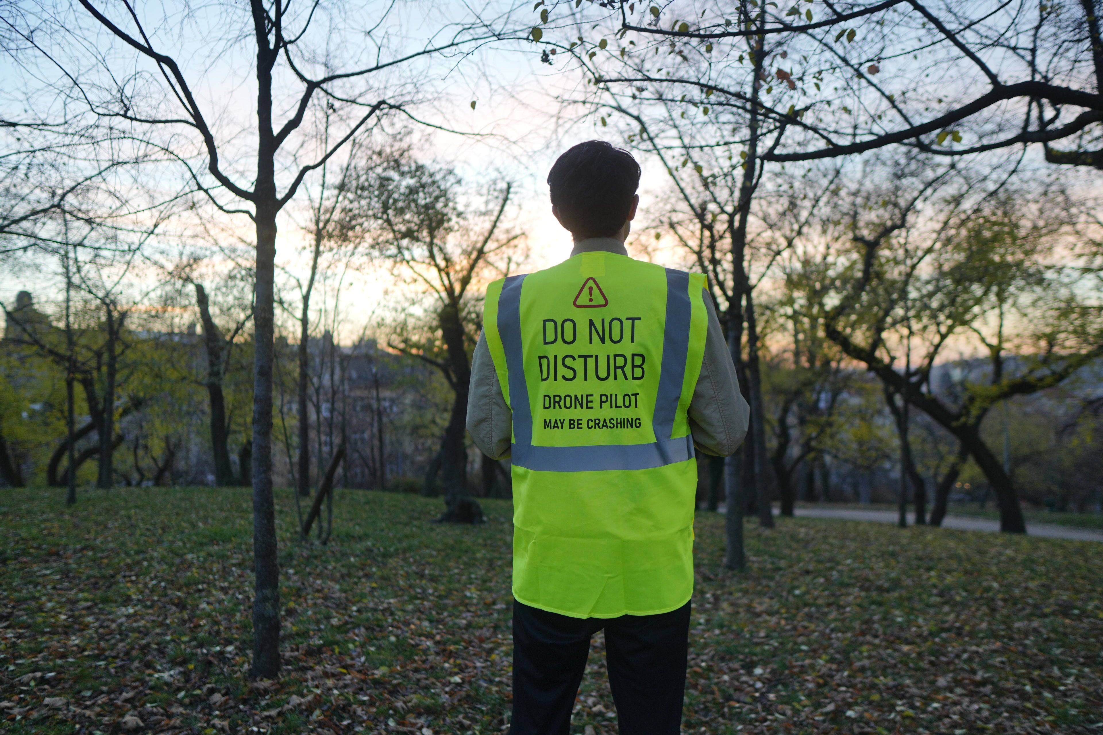 Reflexní vesta pro dronaře 04